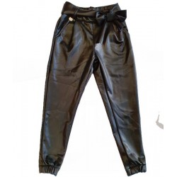 панталон в черно от мека еластична еко кожа-99065